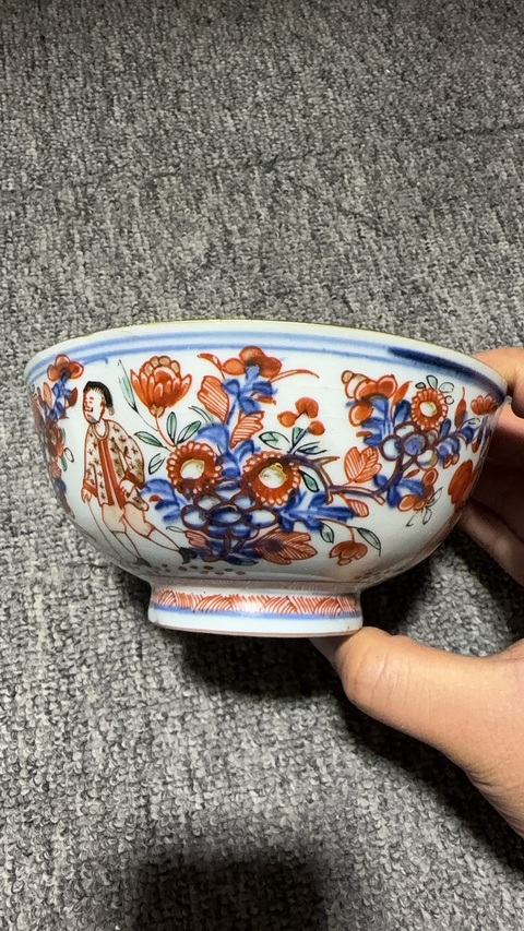 古玩陶瓷青花礬紅人物紋碗真品鑒賞圖