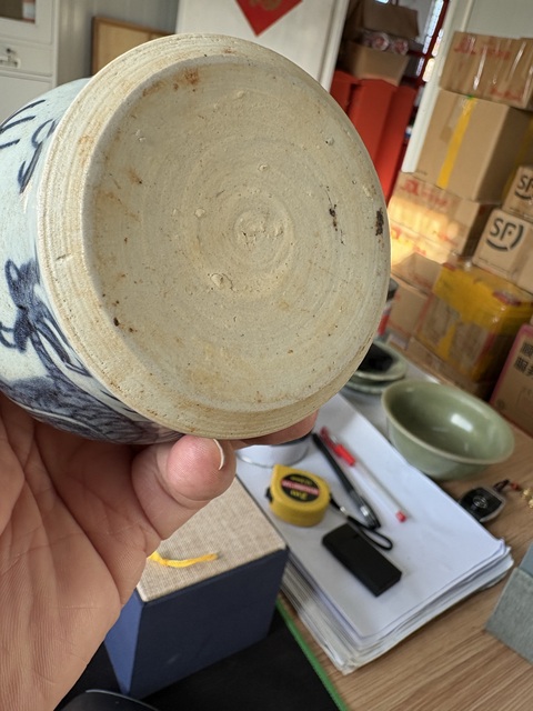 古玩陶瓷龍紋青花罐真品鑒賞圖