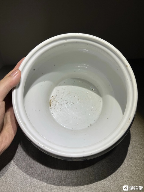 古玩陶瓷空城計(jì)人物青花馬蹄尊真品鑒賞圖