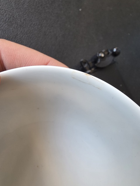 古玩陶瓷粉彩菊花紋碗真品鑒賞圖