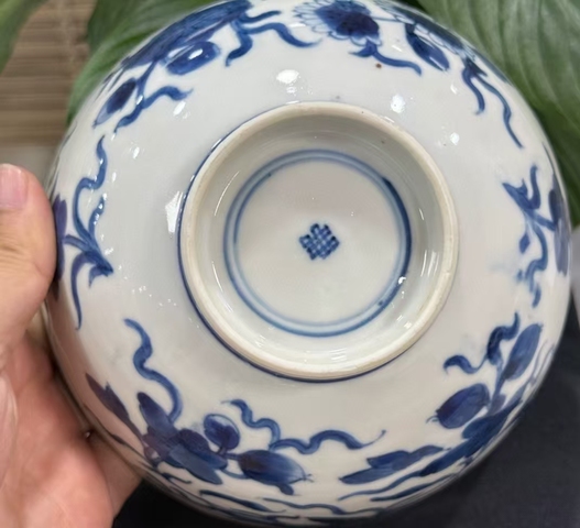 古玩陶瓷青花花卉紋花口碗真品鑒賞圖