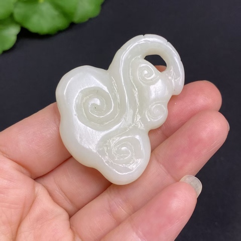 古玩玉器天然和田玉如意題材掛件真品鑒賞圖