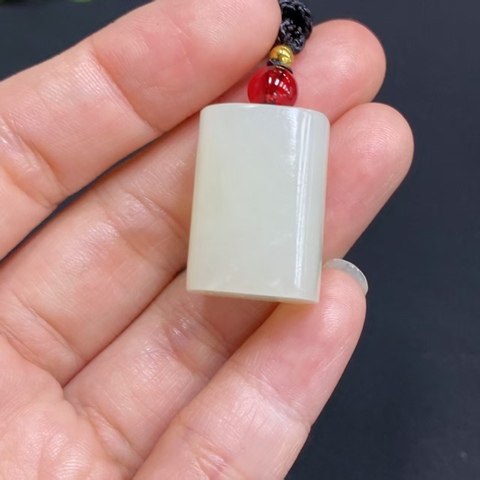 古玩玉器和田玉掛件真品鑒賞圖