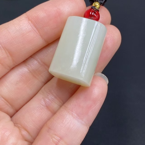 古玩玉器和田玉掛件真品鑒賞圖