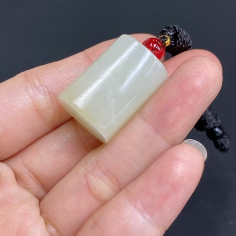 古玩玉器和田玉掛件真品鑒賞圖