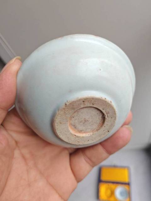 古玩陶瓷青花云鶴紋茶碗真品鑒賞圖