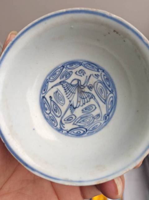 古玩陶瓷青花云鶴紋茶碗真品鑒賞圖