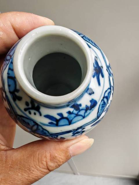 古玩陶瓷青花仕女人物雞腿瓶真品鑒賞圖