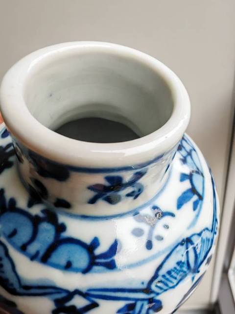 古玩陶瓷青花仕女人物雞腿瓶真品鑒賞圖