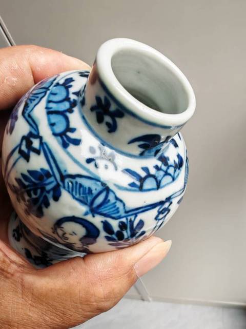 古玩陶瓷青花仕女人物雞腿瓶真品鑒賞圖