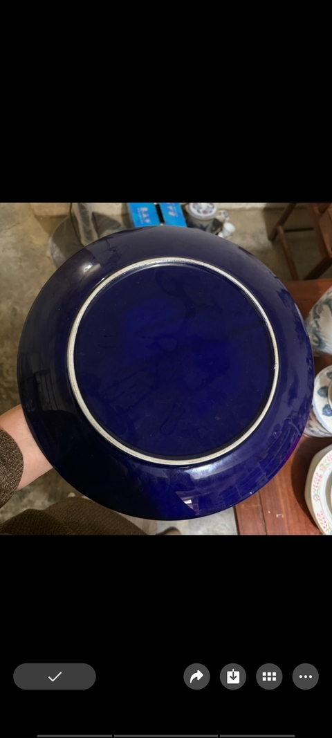 古玩陶瓷藍釉粉彩孔雀花卉紋盤真品鑒賞圖