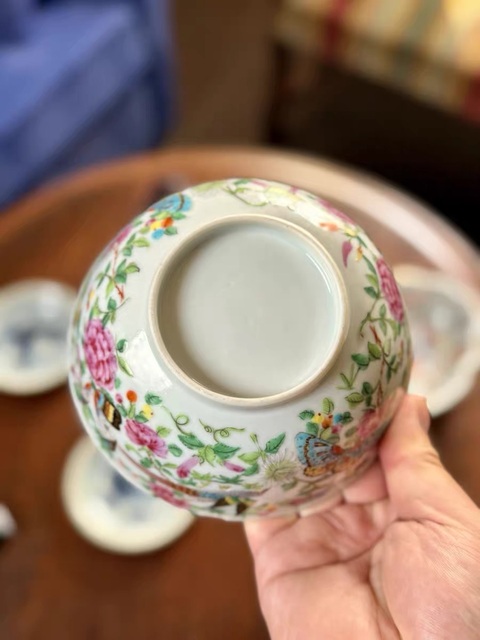 古玩陶瓷花鳥紋蝶紋廣彩碗真品鑒賞圖