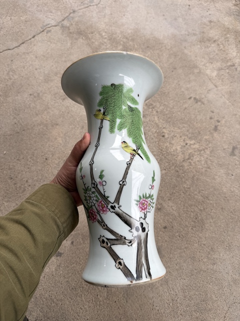 古玩陶瓷民國柳樹黃鶯鳳尾尊真品鑒賞圖