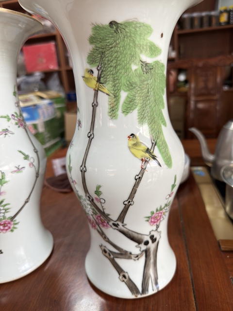 古玩陶瓷民國柳樹黃鶯鳳尾尊真品鑒賞圖