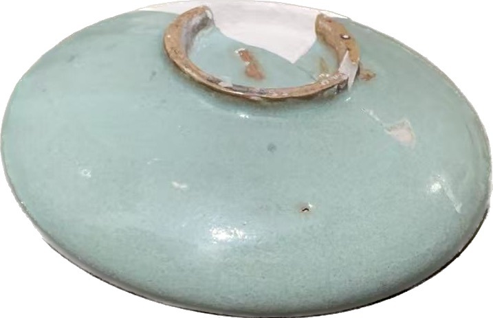 古玩陶瓷宋金~鈞窯天藍釉殘盤拍賣，當前價格3888元