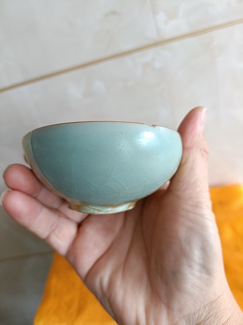 古玩陶瓷龍泉梅子青釉泡泡盞真品鑒賞圖