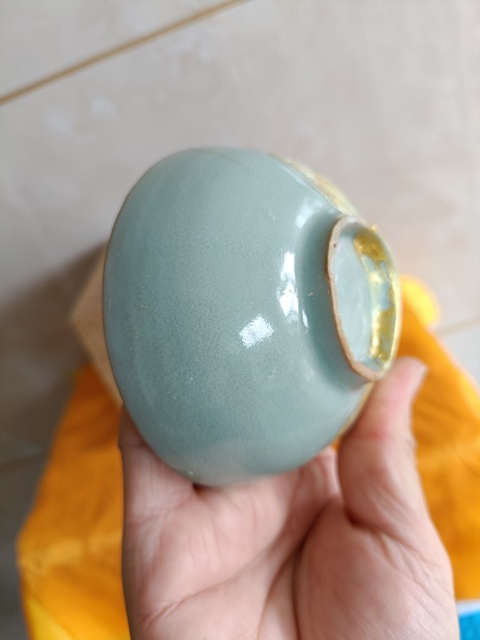 古玩陶瓷龍泉梅子青釉泡泡盞真品鑒賞圖