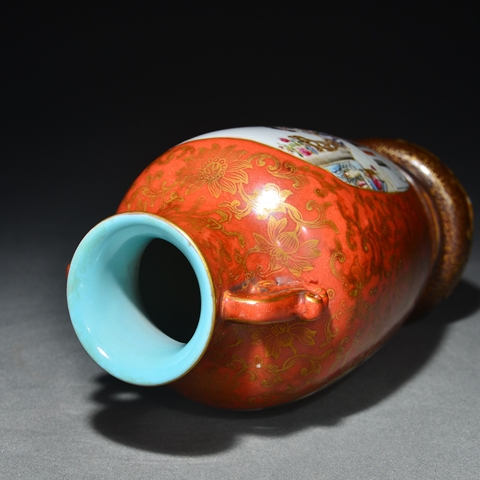 古玩陶瓷珊瑚紅釉描金開光仕女紋雙耳瓶真品鑒賞圖