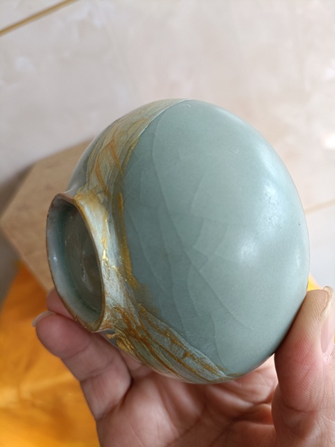 古玩陶瓷龍泉梅子青釉泡泡盞真品鑒賞圖