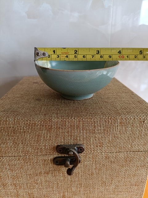 古玩陶瓷龍泉梅子青釉泡泡盞真品鑒賞圖