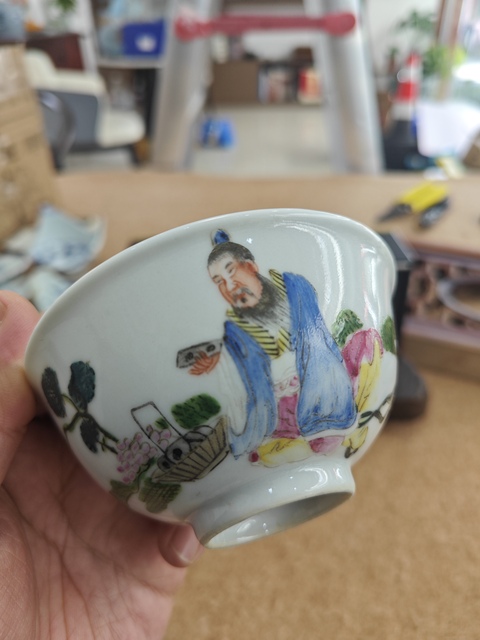 古玩陶瓷人物紋粉彩小碗真品鑒賞圖