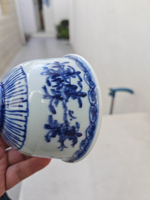 古玩陶瓷青花花卉紋壓手杯拍賣，當前價格800元