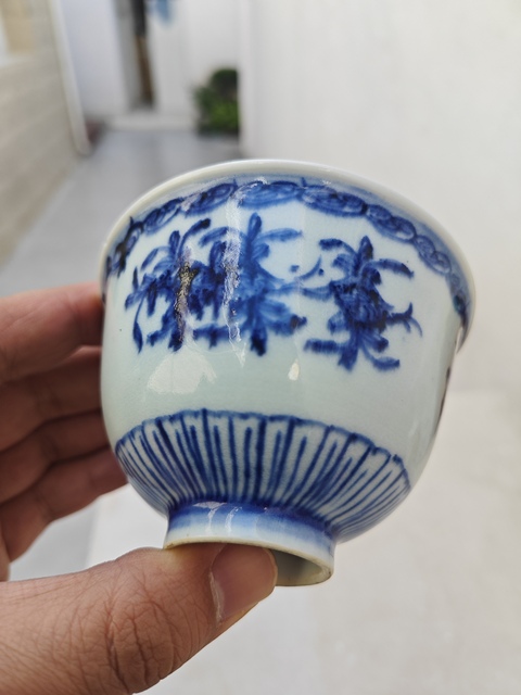 古玩陶瓷青花花卉紋壓手杯拍賣，當前價格800元