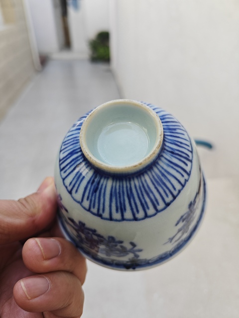 古玩陶瓷青花花卉紋壓手杯拍賣，當前價格800元