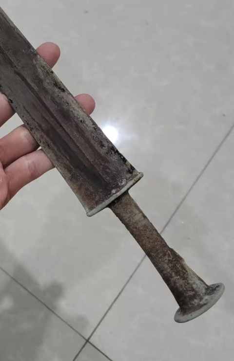 古玩銅器銅劍真品鑒賞圖
