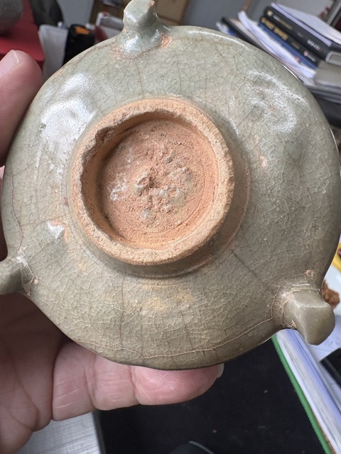 古玩陶瓷龍泉窯三足筒式香爐真品鑒賞圖