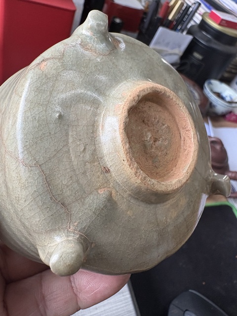 古玩陶瓷龍泉窯三足筒式香爐真品鑒賞圖