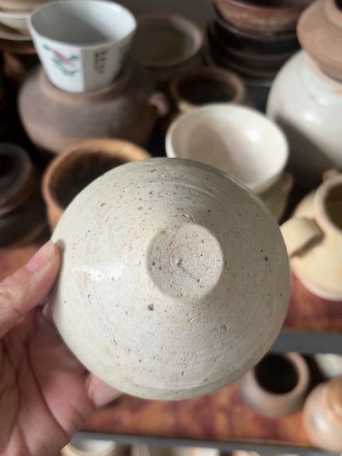 古玩陶瓷青白釉刻月影梅茶盞真品鑒賞圖