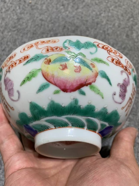 古玩陶瓷粉彩福壽紋碗真品鑒賞圖