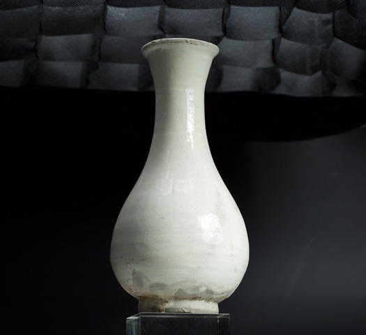 古玩陶瓷白釉玉壺春瓶拍賣(mài)，當(dāng)前價(jià)格12000元