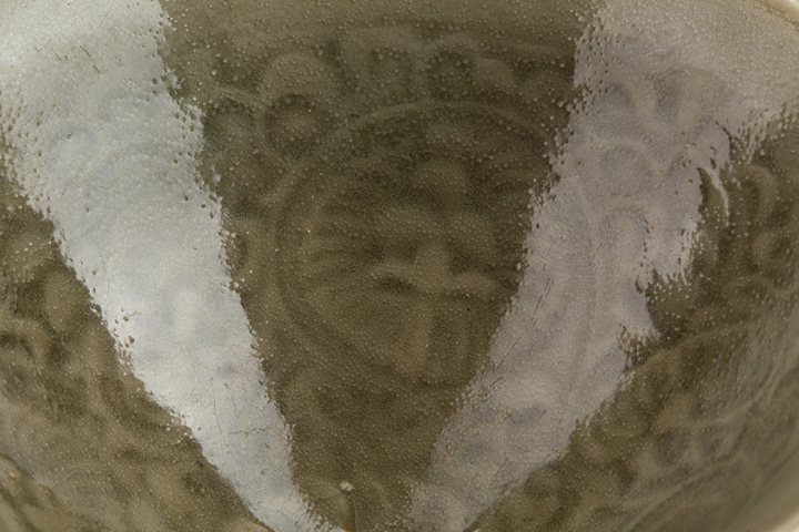 古玩陶瓷宋代·青釉印團(tuán)菊紋盞真品鑒賞圖