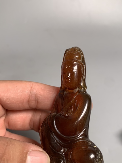 古玩雜項琥珀雕觀音像真品鑒賞圖