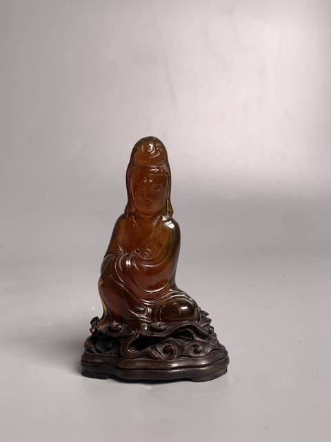 古玩雜項琥珀雕觀音像真品鑒賞圖