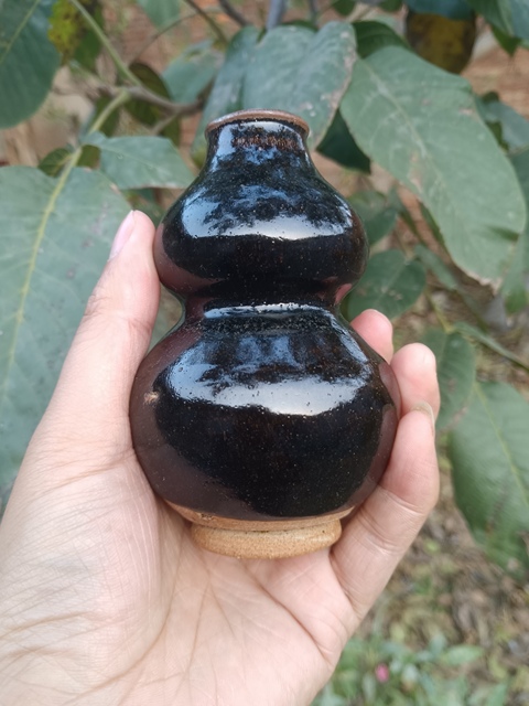 古玩陶瓷創匯時期：磁州窯系黑釉葫蘆瓶拍賣，當前價格288元