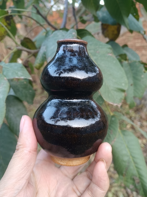 古玩陶瓷創匯時期：磁州窯系黑釉葫蘆瓶拍賣，當前價格288元