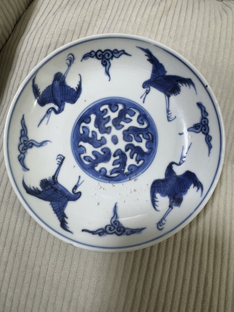 古玩陶瓷青花云鶴紋盤真品鑒賞圖