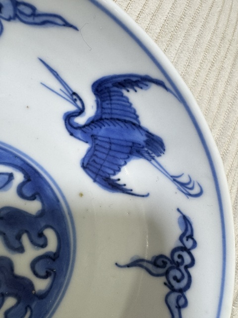 古玩陶瓷青花云鶴紋盤真品鑒賞圖