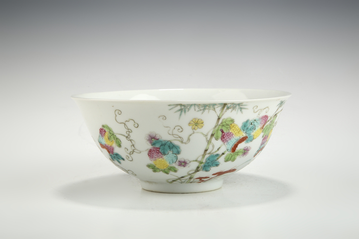 古玩陶瓷民國·粉彩籟瓜紋碗真品鑒賞圖