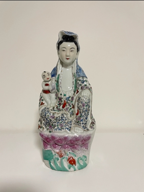 古玩陶瓷粉彩送子觀音造像真品鑒賞圖