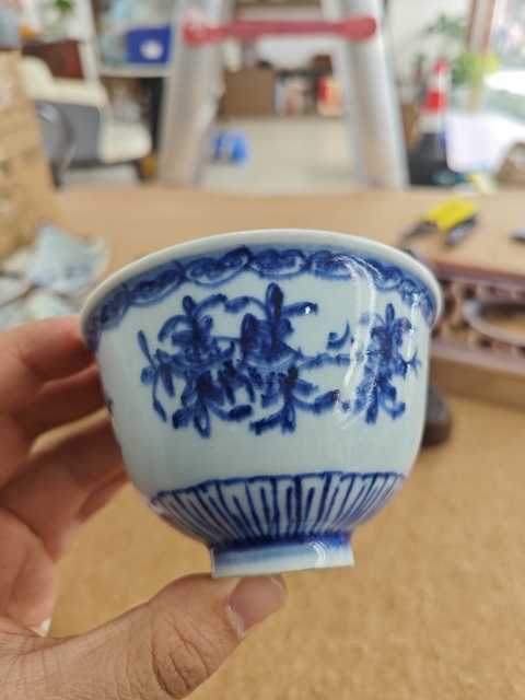 古玩陶瓷乾隆青花杯真品鑒賞圖