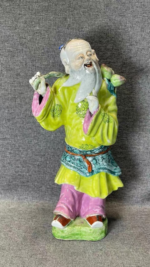 古玩陶瓷東方朔偷桃粉彩塑像真品鑒賞圖