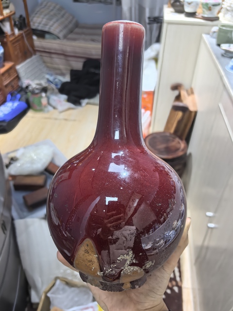 古玩陶瓷郎紅釉天球瓶真品鑒賞圖