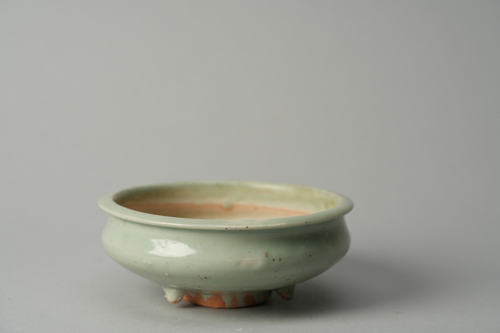 古玩陶瓷 青釉三足洗式香爐真品鑒賞圖