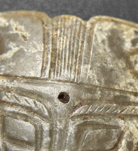 古玩玉器做舊仿古“獸面玉飾”真品鑒賞圖