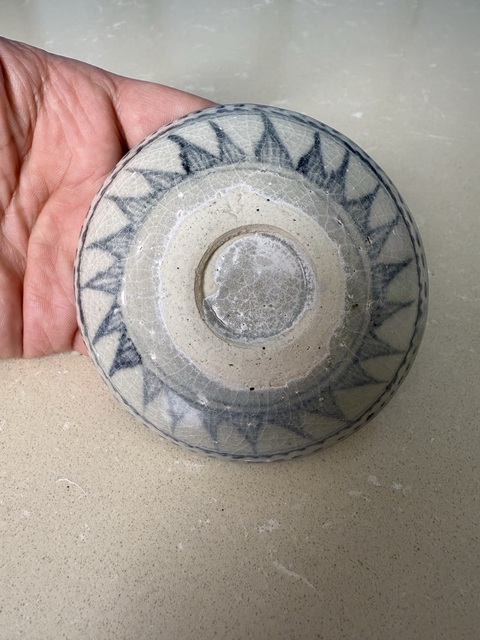 古玩陶瓷青花花卉紋臥足盤真品鑒賞圖