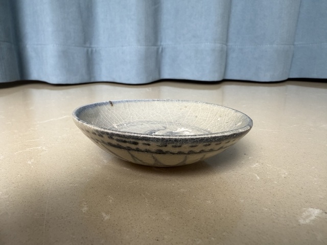 古玩陶瓷青花花卉紋臥足盤真品鑒賞圖